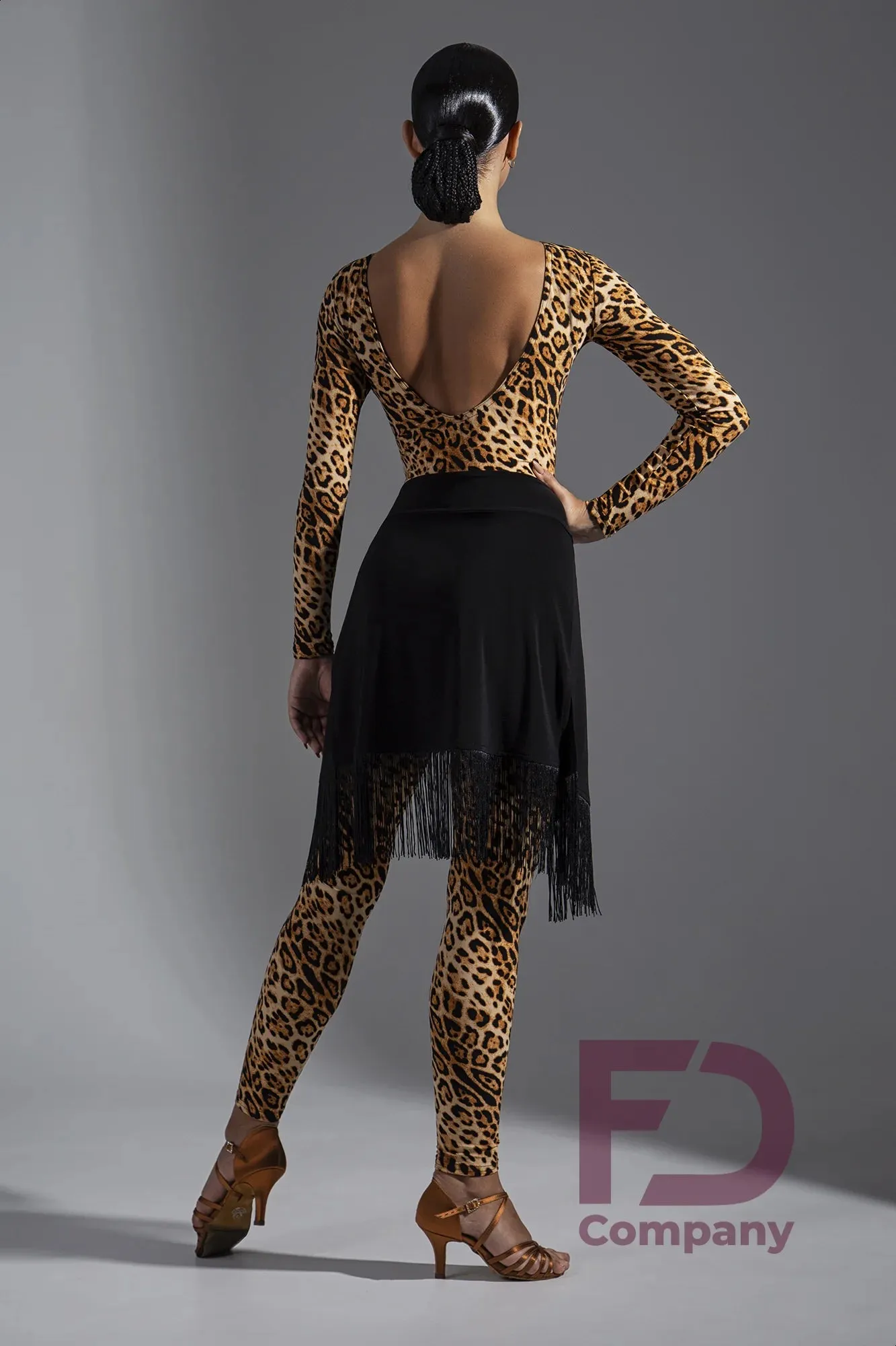 Dynamic fringe dance skirt